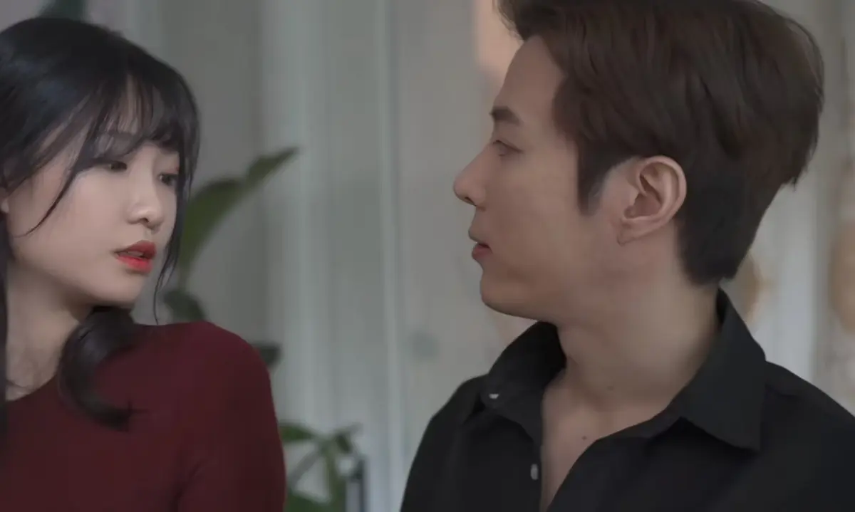 《债务人的妻子》尹律主演高清完整版在线观看-韩国电影债务人的妻子蓝光无广告免费观看-债务人的妻子电影完整版在线观看