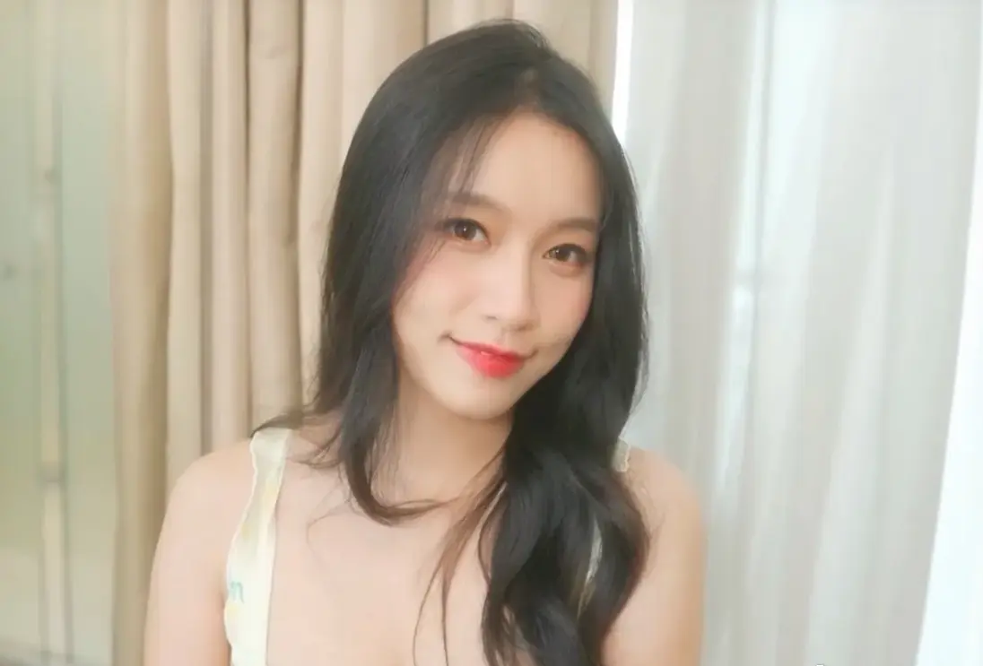《苏畅》高清全集完整版免费在线观看《苏畅》-国产-短剧-都市-情感-成长-励志-苏畅-女性-救赎-《苏畅》全集-1080P-夸克迅雷百度云网盘-资源免费下载~都市女性从低谷重返巅峰的疗愈之旅-星空影院