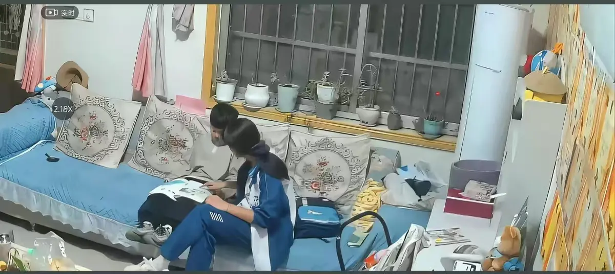 《来自姐姐的爱》无删减完整版在线播放-姐姐对弟弟的日常引导名场面-暖心姐弟互动日常-来自姐姐的爱高清正片免费观看